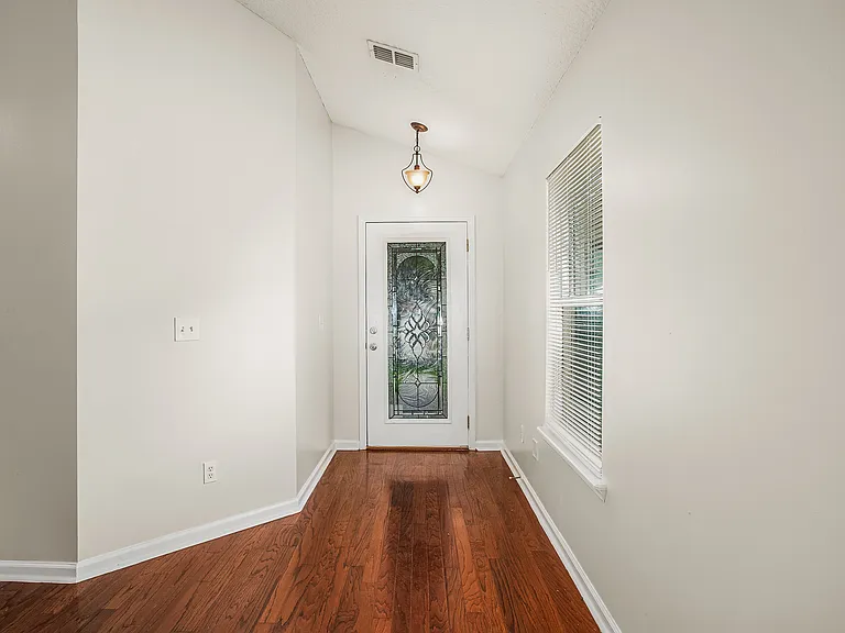 11046 Campus Heights Ln — Photo 12