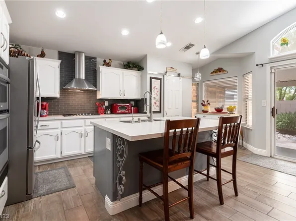 7845 Coral Point Ave, Las Vegas, NV 89128