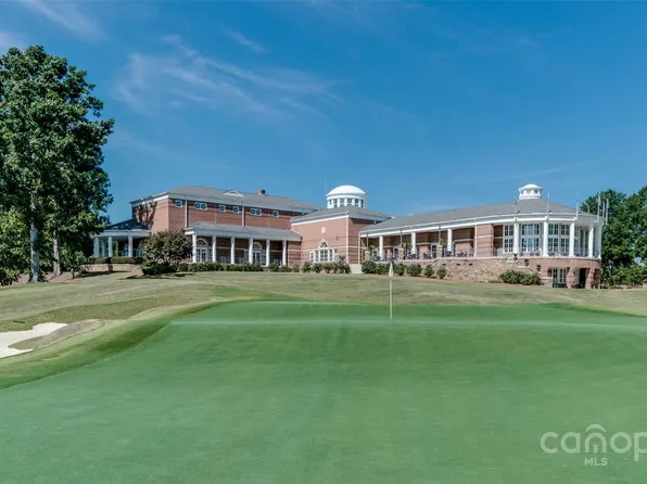 17818 River Ford Dr, Davidson, NC 28036