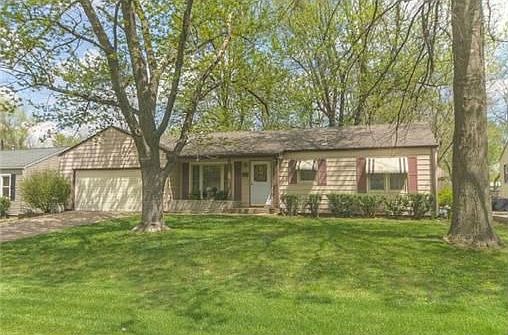 Treed lot on cul de sac