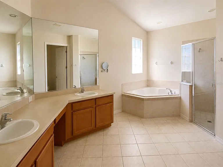 1460 Equinox Cir — Photo 11