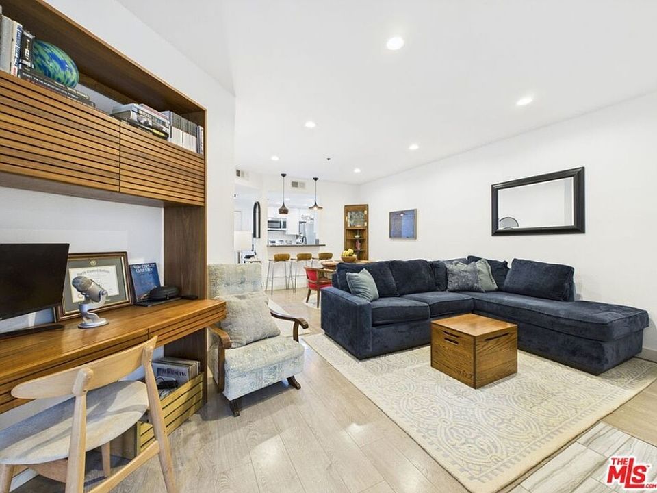 1st image of 525 S Berendo St Unit 212