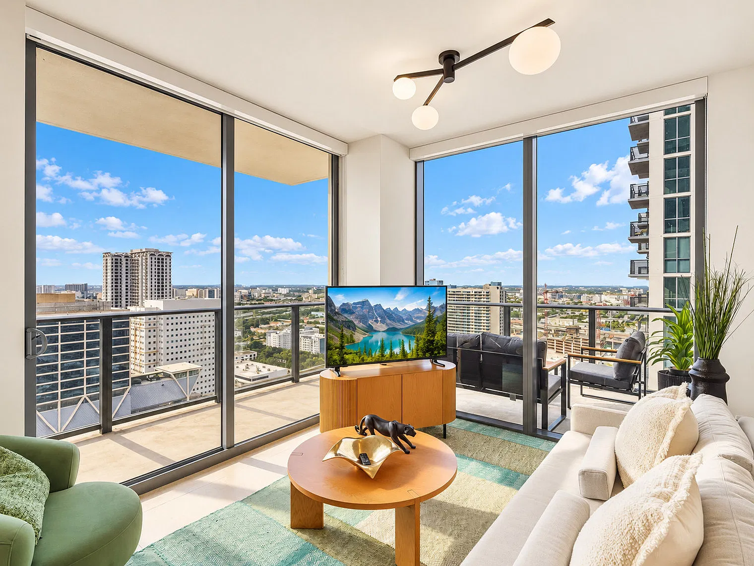 2 bed, 2.0 bath, 699 sqft, $12,976 — Photo 1