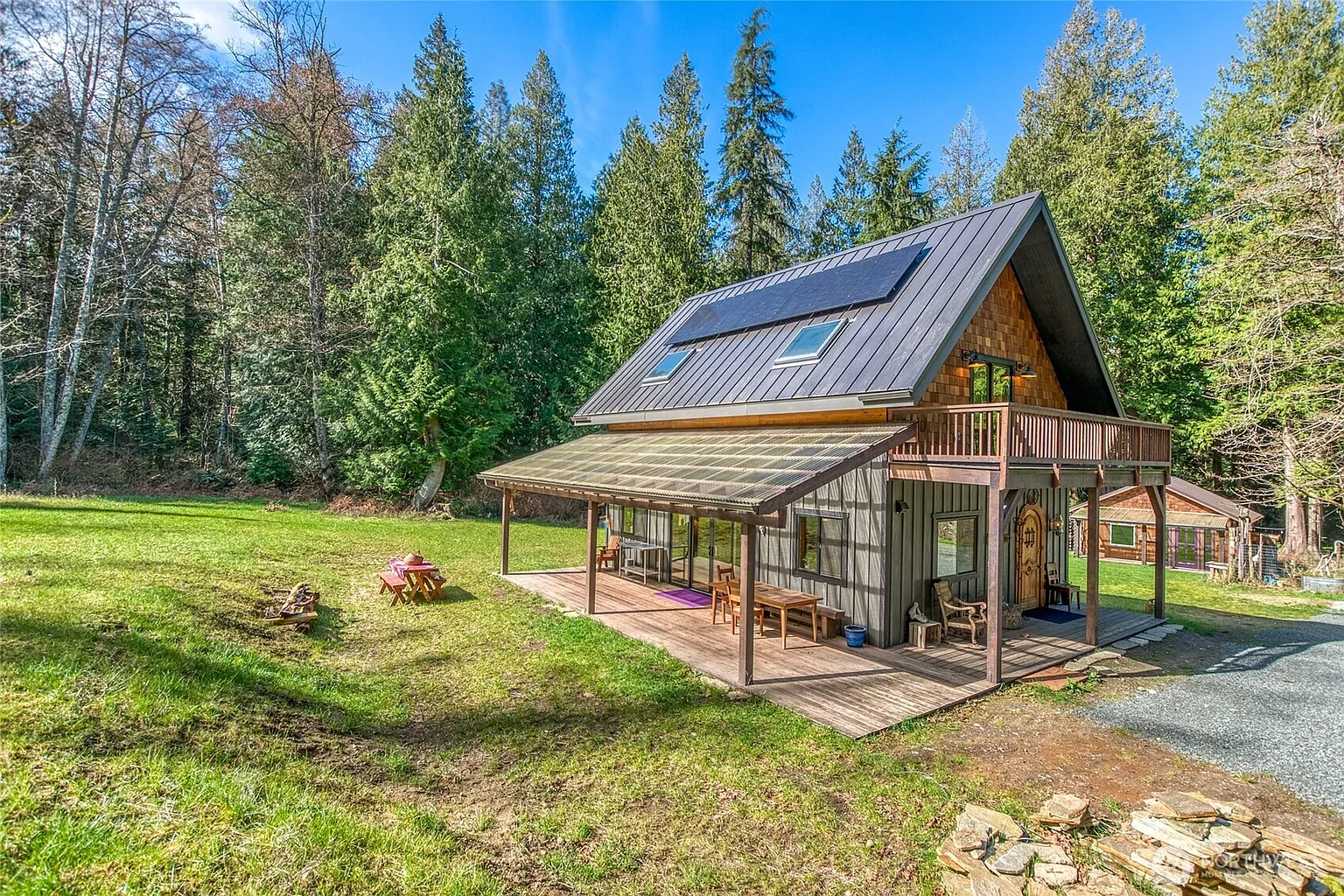 653 Cedar Hill Road photo 1