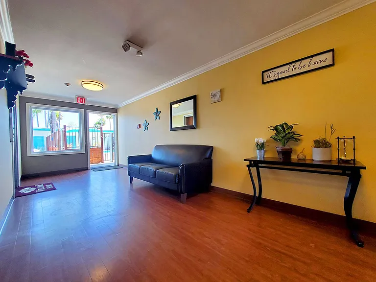 Villa Mesa Apartments — Photo 26