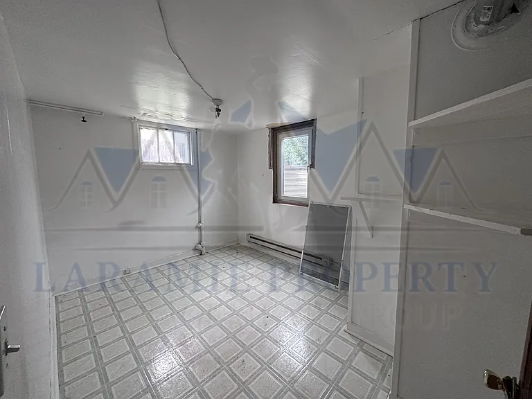 918 E Gibbon St — Photo 12