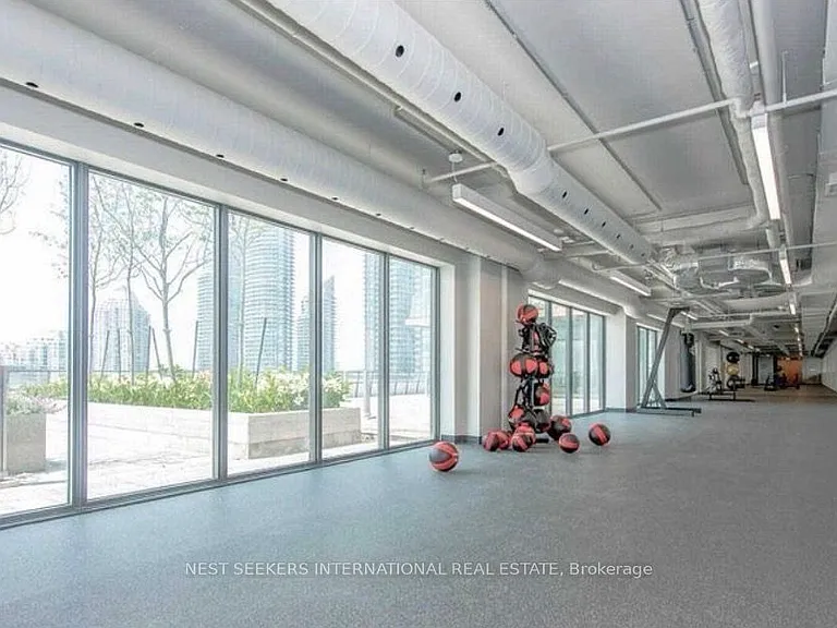20 Shore Breeze Dr #403 — Photo 18