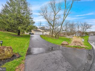 95 Eagle Ln, Etters, PA