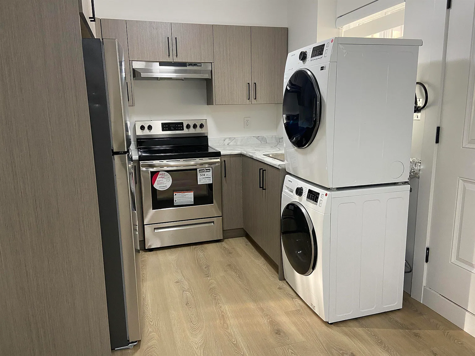 2 bed, 800 sqft, $1,850 — Photo 4