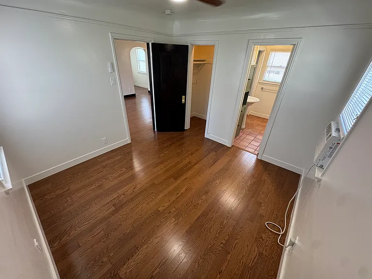 1117 Mira Mar Ave #1117 — Photo 12