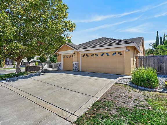 2nd image of 6216 Ravenna Way