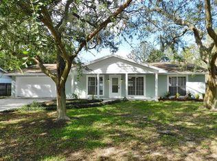 402 Greenview Dr, Brandon, FL 33510