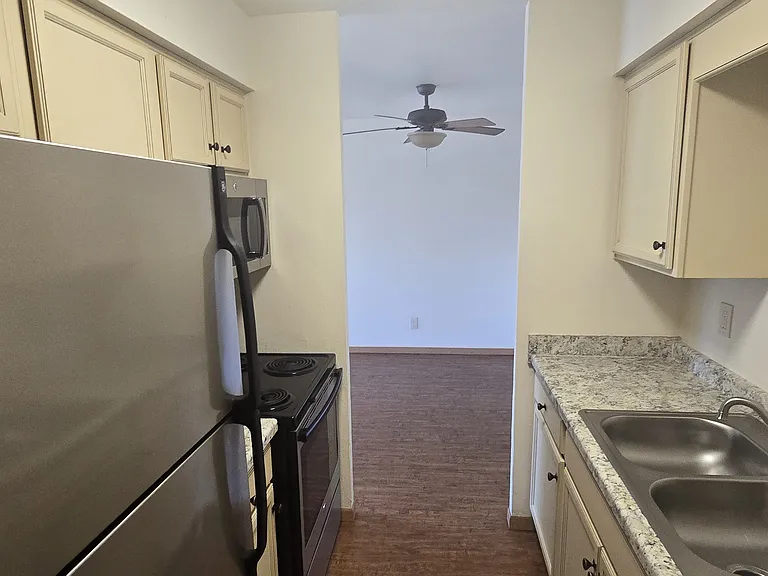 4217 Durand Ave #13 — Photo 15
