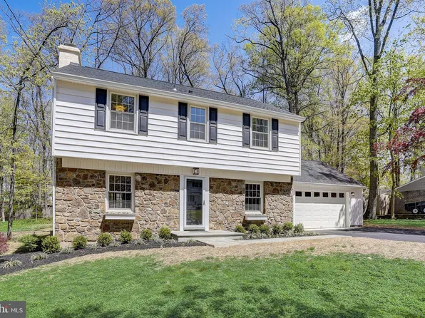 21 Summit Rd, Malvern, PA 19355