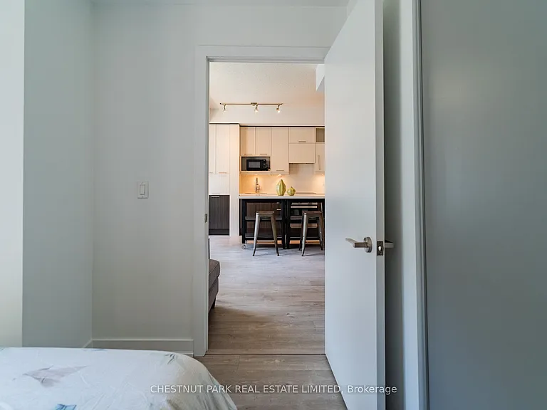 199 Richmond St W #711 — Photo 22