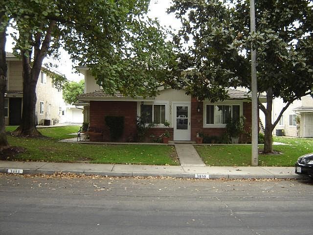 1st image of 3062 Knollwood Ave