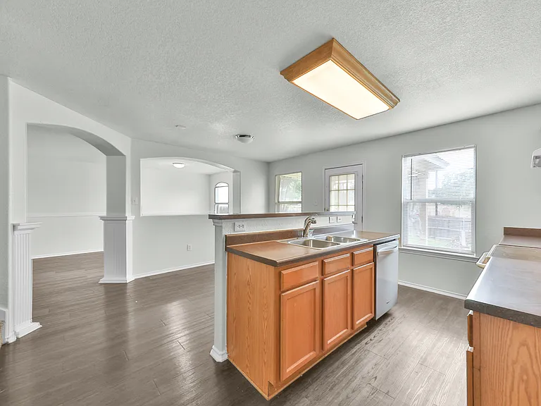 210 Hallie Pass — Photo 16