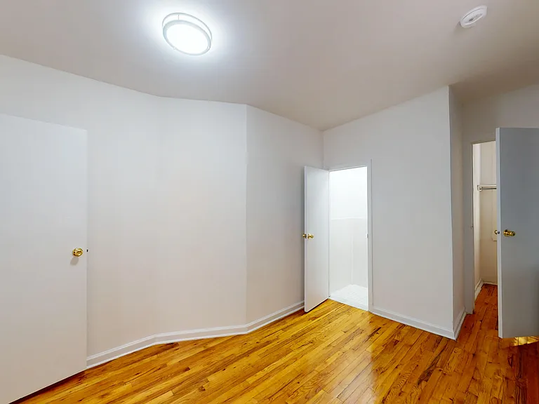 220 E 89th St #15 — Photo 7