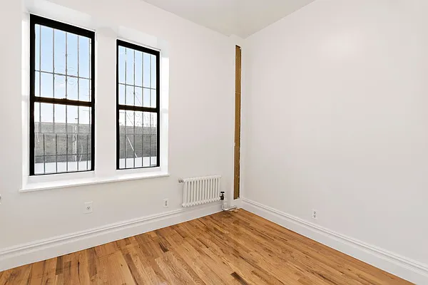 Rented by Compass | media 33