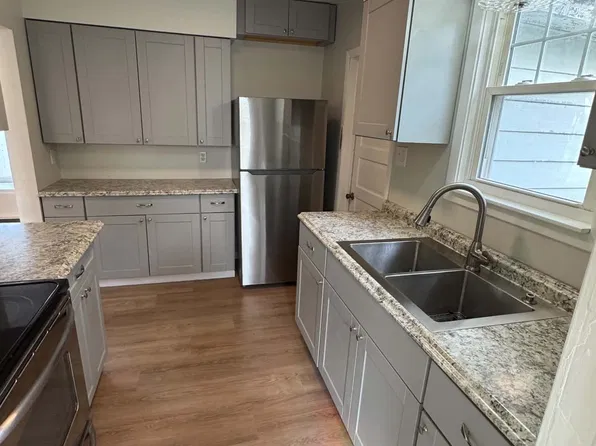 5027 2nd St APT 1, Swartz Creek, MI 48473