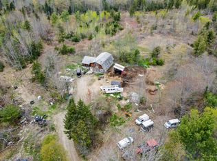 45 Ledgewood Dr, Skowhegan, ME 04976