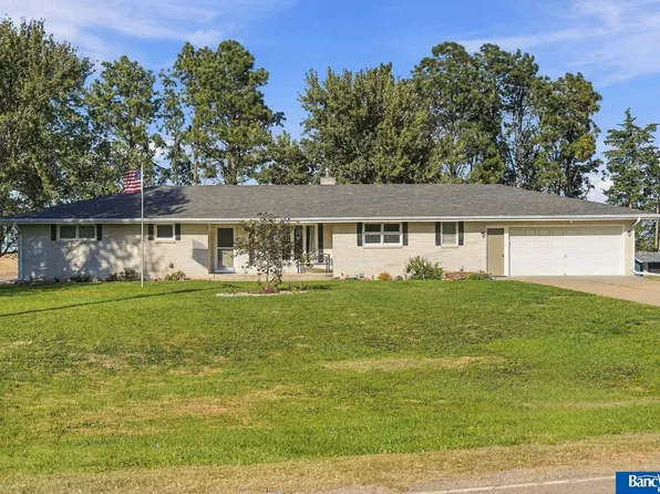 330 E 1st St, Cortland, NE 68331