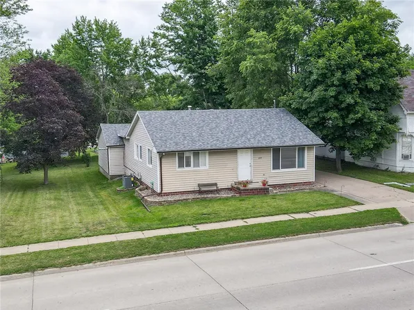 609 N Monroe St, Monroe, IA 50170