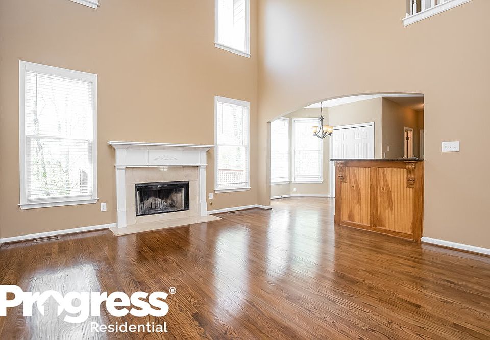 352 Laurel Glen Xing Canton GA Zillow