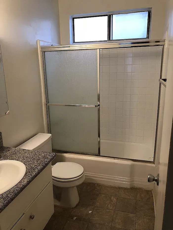 714 N West Knoll Dr — Photo 3