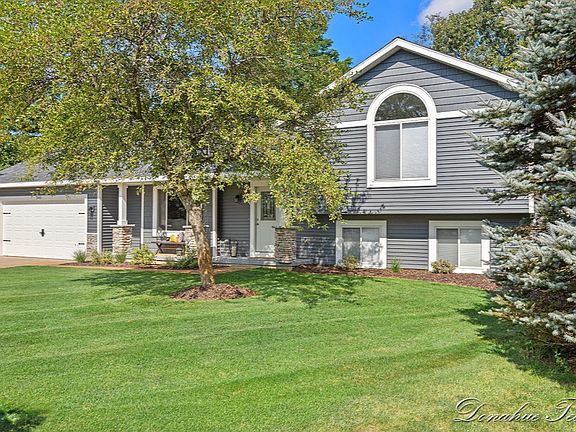 4th image of 345 River Place Dr SE