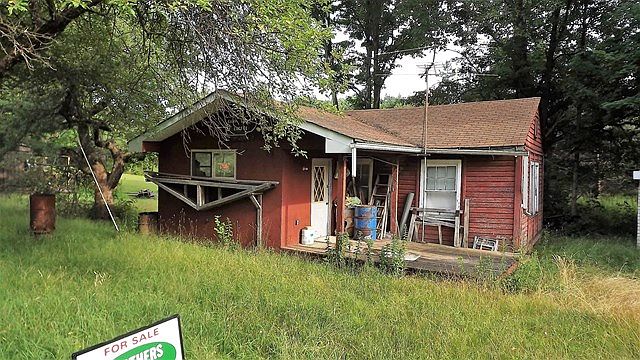 1st image of 718 Carroll Ln
