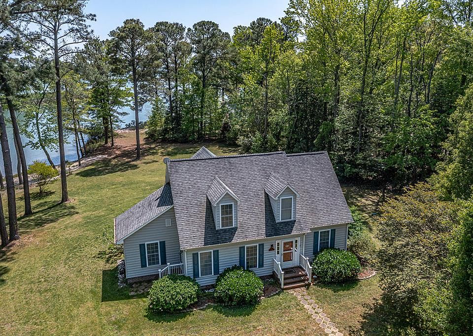 1st image of 143 Holly Grove Ln