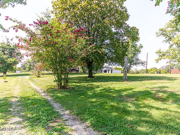 3rd image of 1926 Princeton Rd