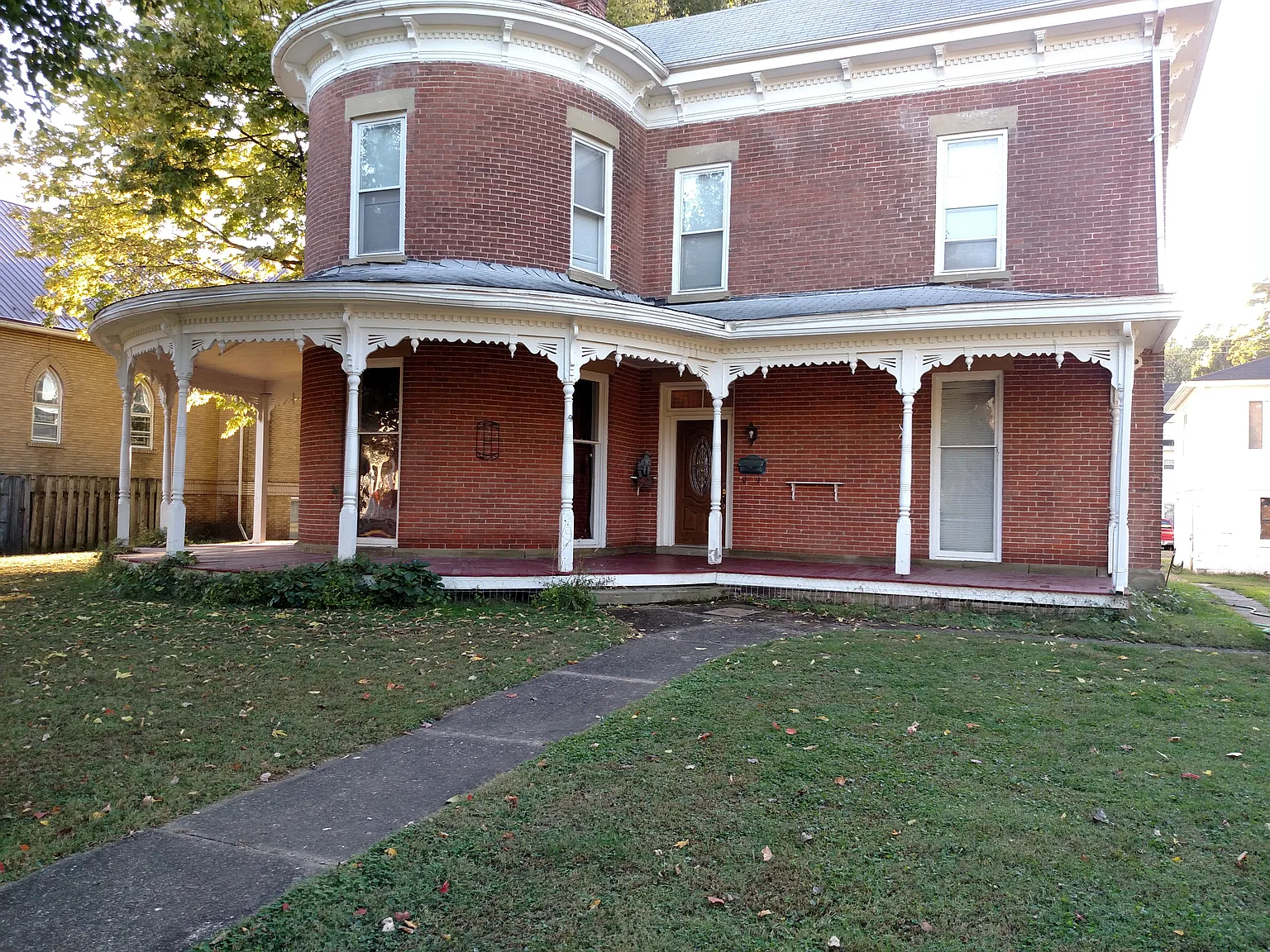 202 Henry St photo 1