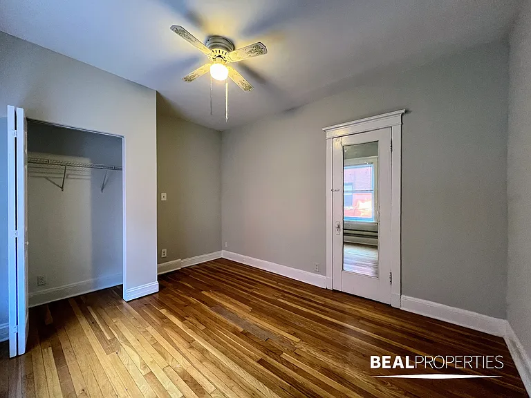 4421-27 N Wolcott Ave — Photo 14