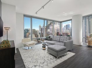 1202 N La Salle Dr, Chicago, IL 60610