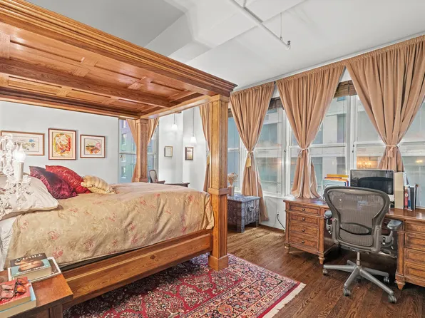 335 West 38th Street image 13 of 21