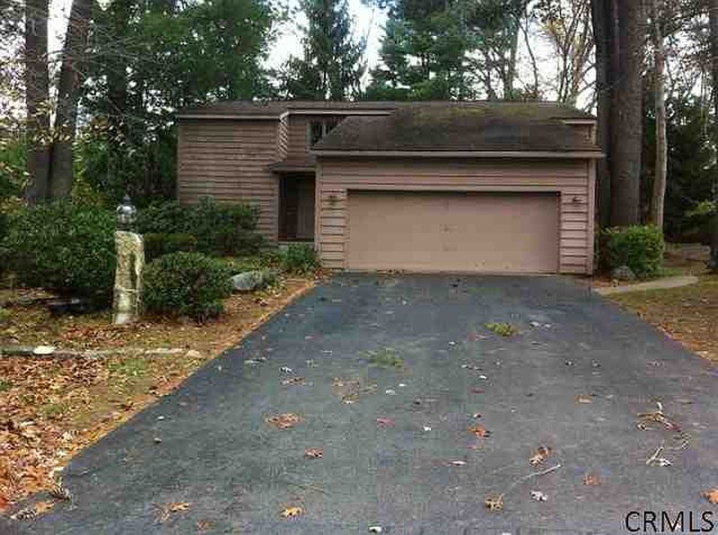 2nd image of 228 BENTWOOD Court