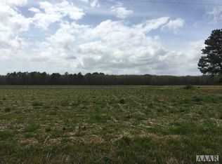 422 N Gregory Rd, Shawboro, NC 27973