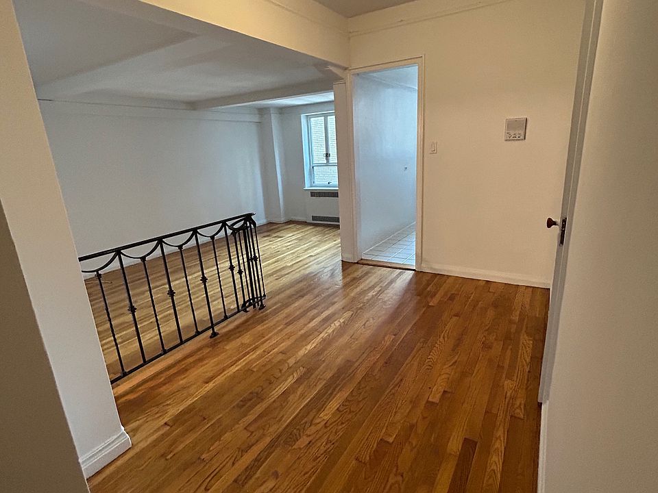 1st image of 200 W 20th St APT 716