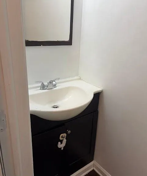 69 Vanderbilt Ct — Photo 9