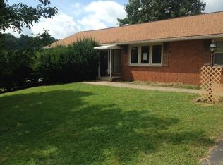 71 Oak Dr, Blue Ridge, VA 24064