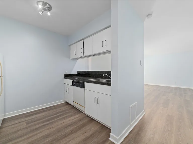 3300 Yorktown St #26 — Photo 10