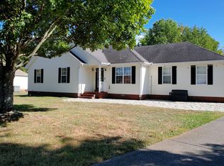 1033 Snead Dr, Murfreesboro, TN 37128