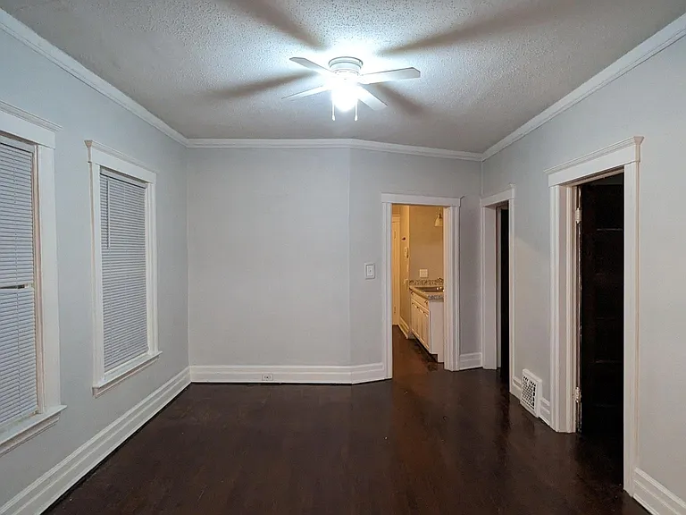 534 Holbrook St #1 — Photo 4
