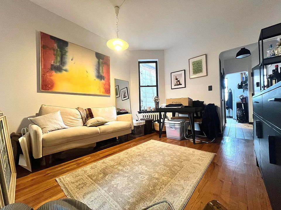 1st image of 4 Orchard St #1D