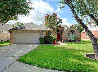 1206 Rutherford Dr, Leander, TX 78641