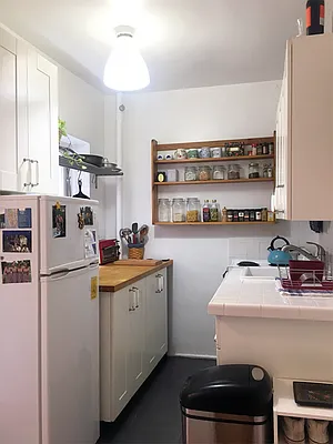 Rented by Bank Neary | media 29