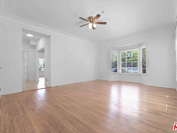 5th image of 2452 W 18th St
