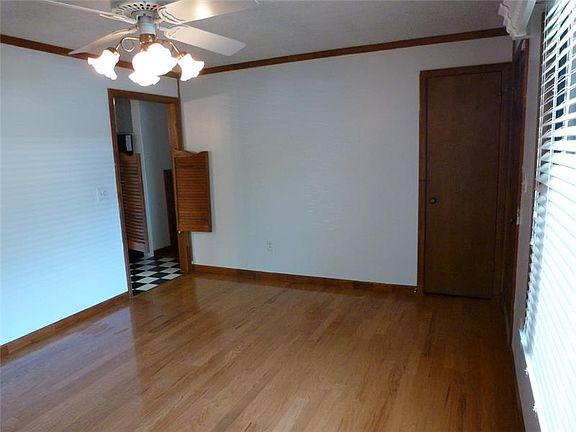 4th image of 717 Towhee Dr